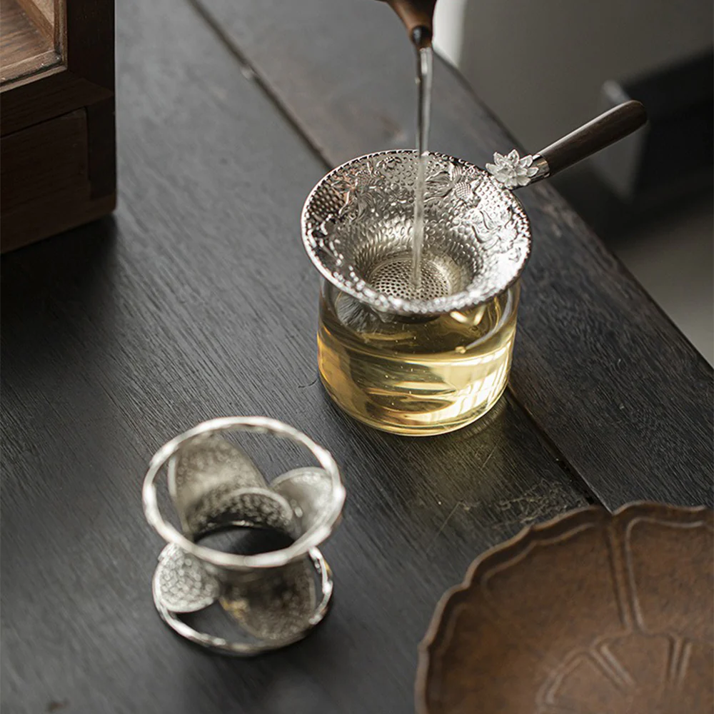 Alloy Lotus And Goldfish Tea Strainer - Image 5