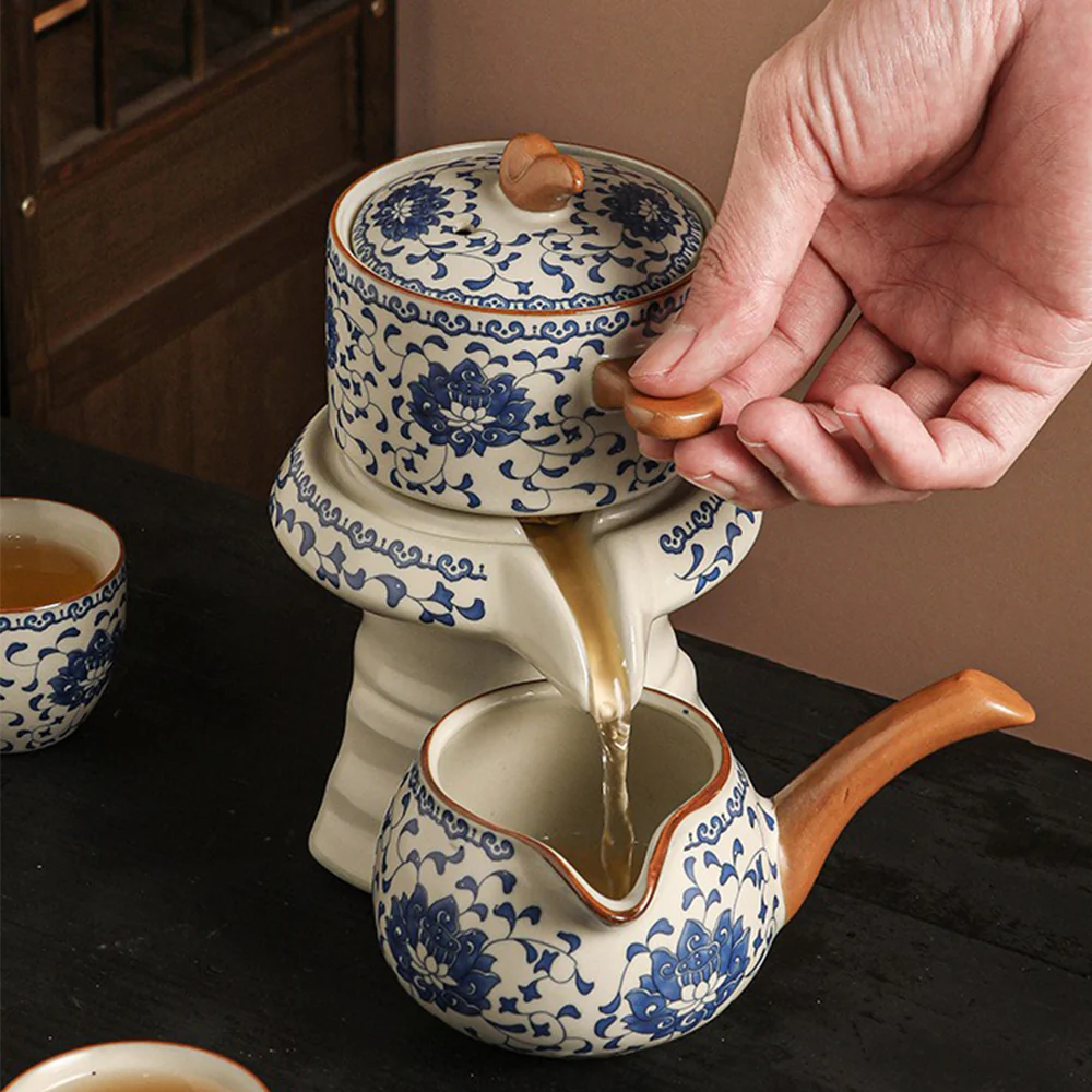 Blue And White Porcelain Automatic Tea Set - Image 3