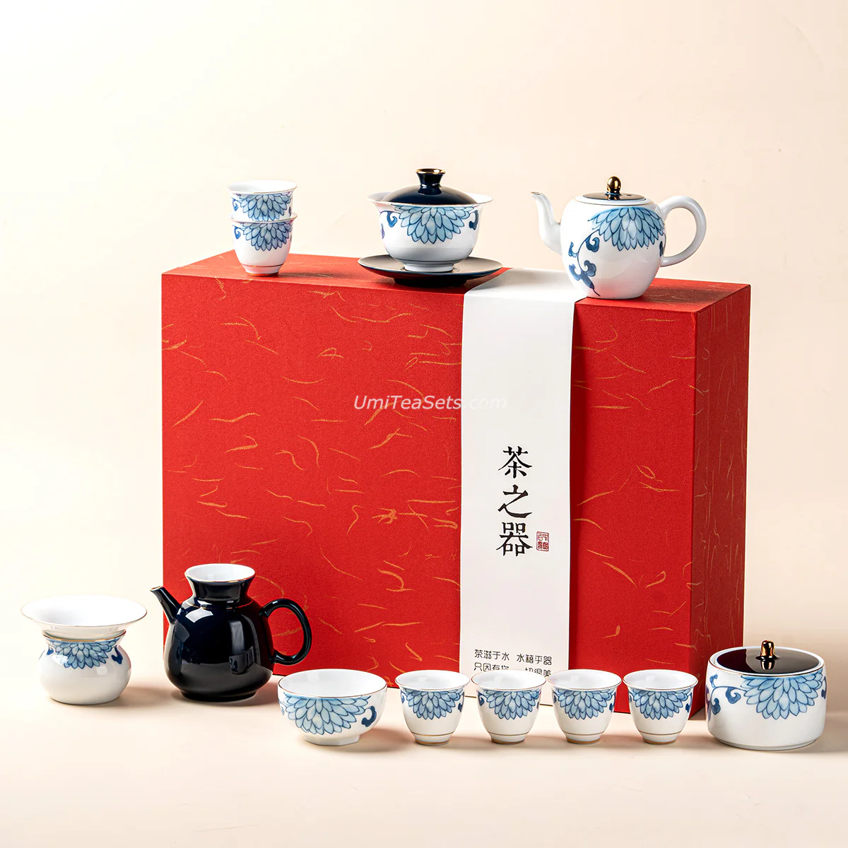 Blue And White Porcelain Chrysanthemum Tea Set - Image 4
