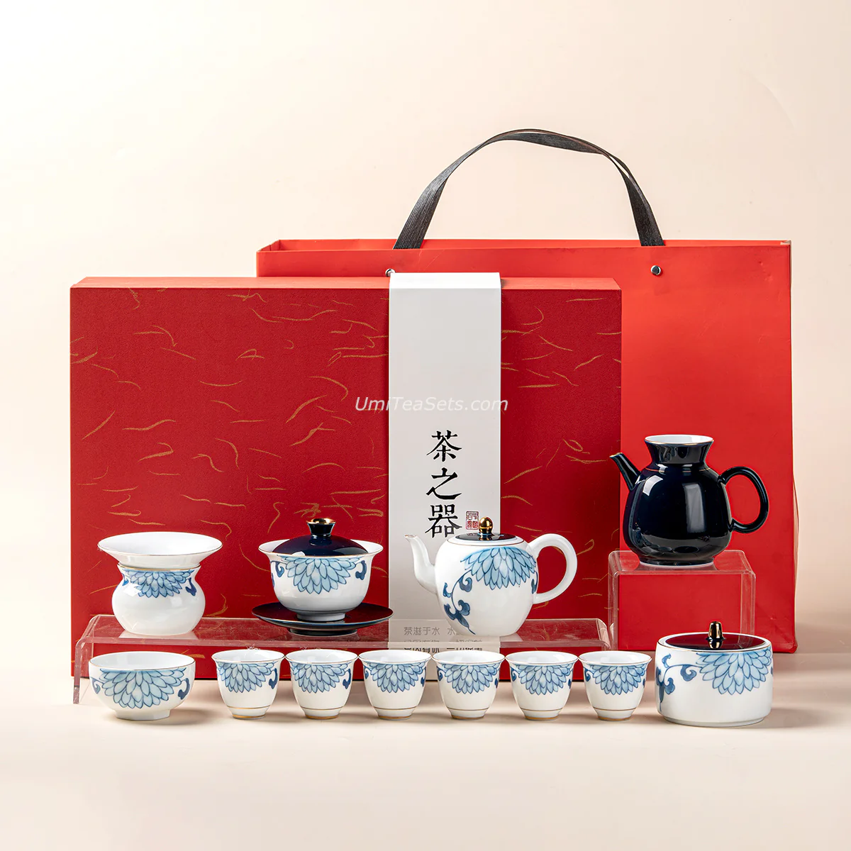 Blue And White Porcelain Chrysanthemum Tea Set - Image 5