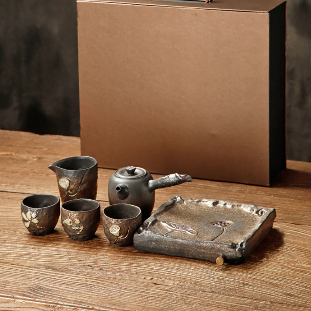 Gold Lotus Seed Tokoname-yaki Tea Set