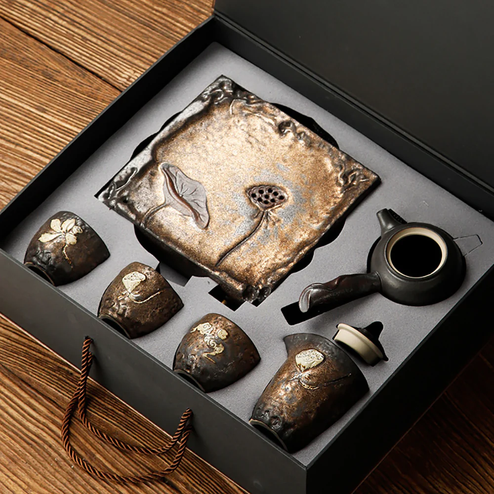 Gold Lotus Seed Tokoname-yaki Tea Set - Image 2