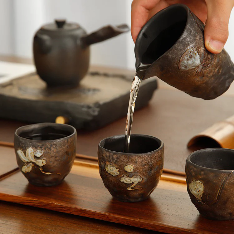 Gold Lotus Seed Tokoname-yaki Tea Set - Image 4