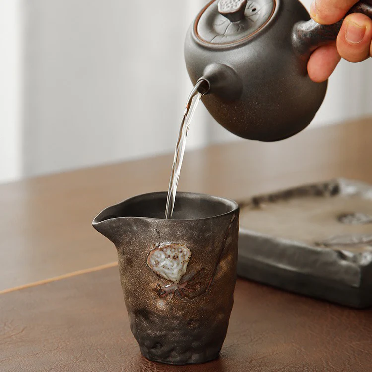 Gold Lotus Seed Tokoname-yaki Tea Set - Image 5