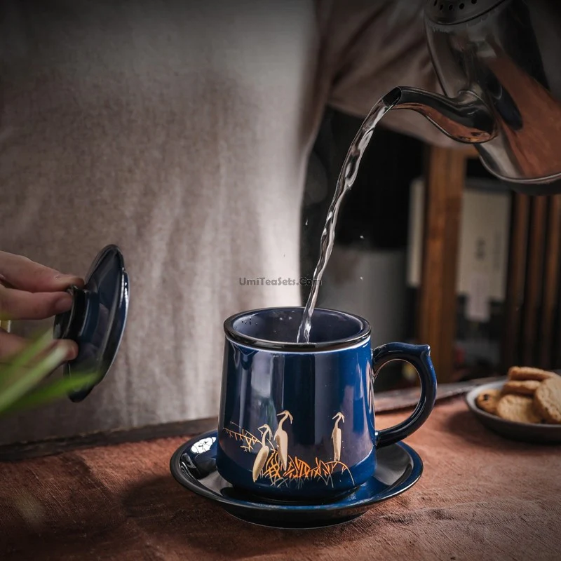 Chinese Blue Flower Office Tea Cup With Infuser - Image 4