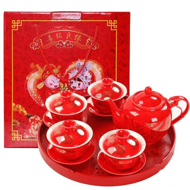 Chinese Wedding Teapot With Four Gaiwan - Image 3