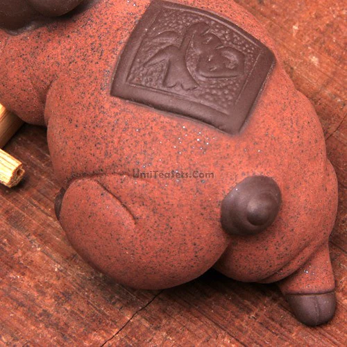Cute Pig-shaped Tea Pet - Image 5