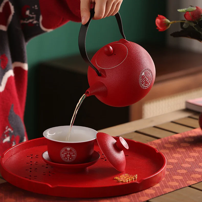 Double Happiness Teapot With Four Gaiwans - Image 4