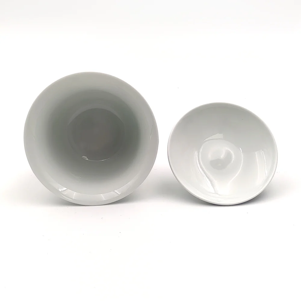 Enamel Polychrome Porcelain Goldfish Gaiwan - Image 3