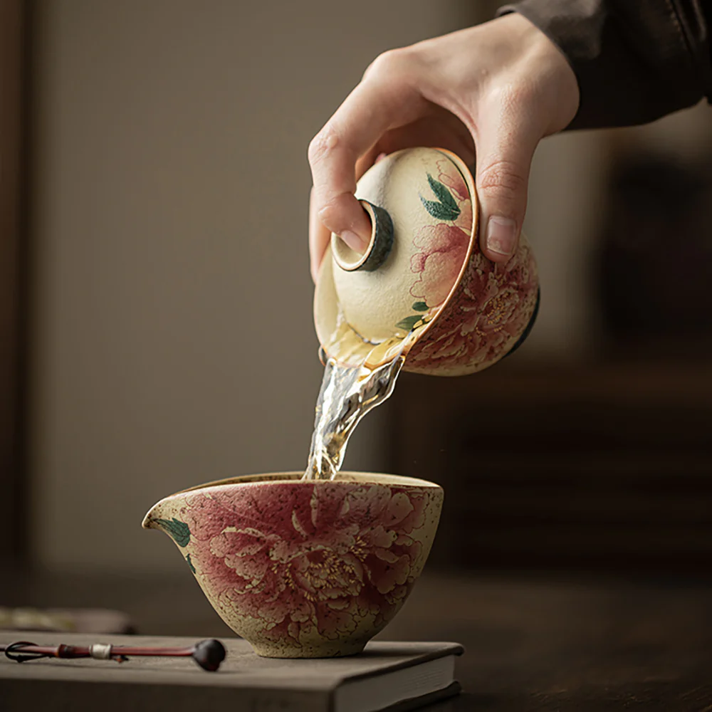 Flint Red Peony Ceramic Gaiwan - Image 5
