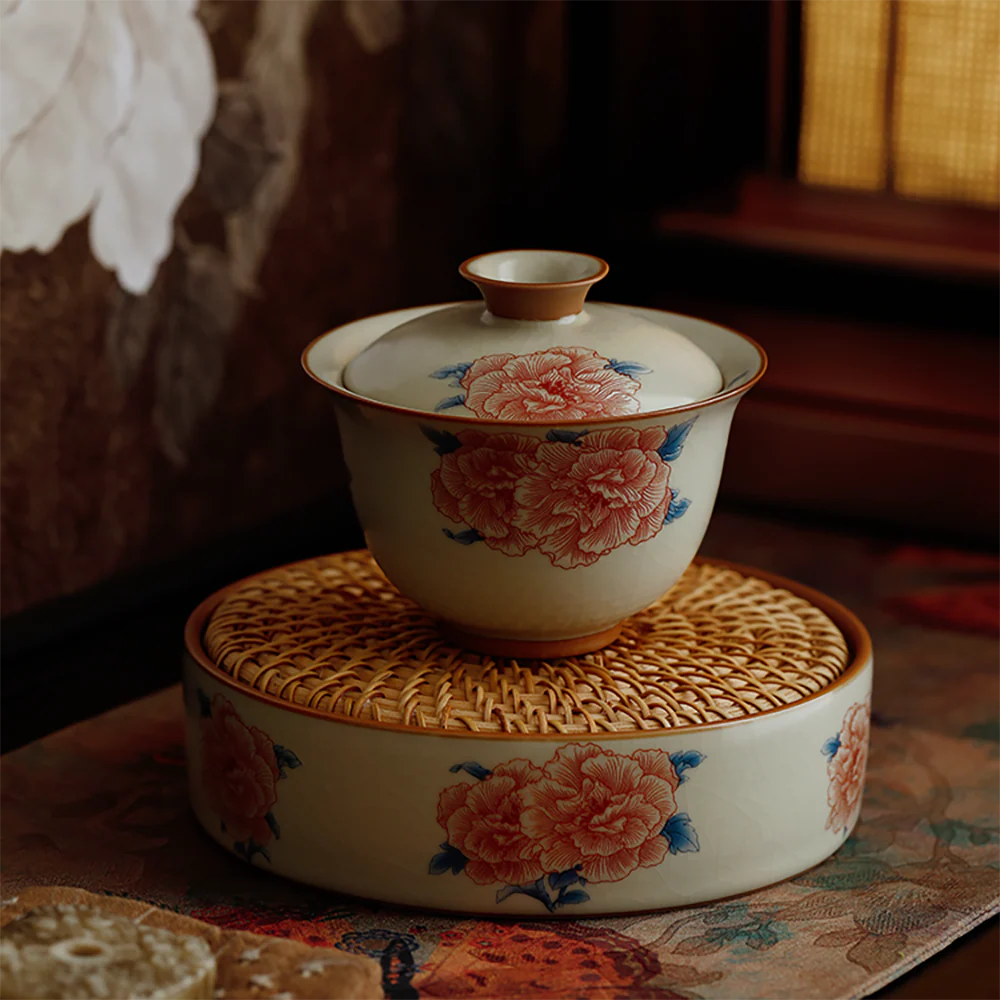 Hibiscus Flower Ruyao Porcelain Gaiwan Set - Image 3