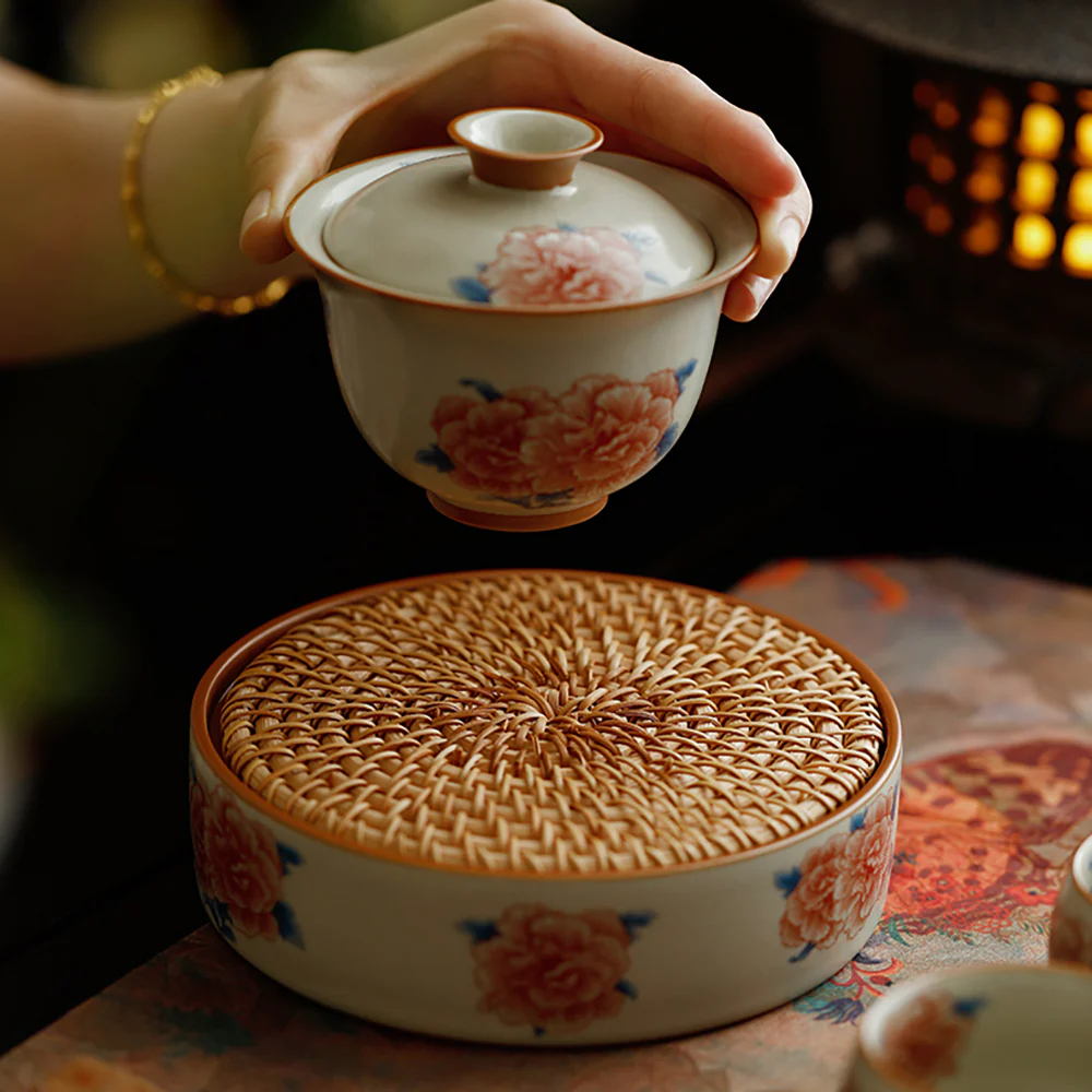 Hibiscus Flower Ruyao Porcelain Gaiwan Set - Image 5
