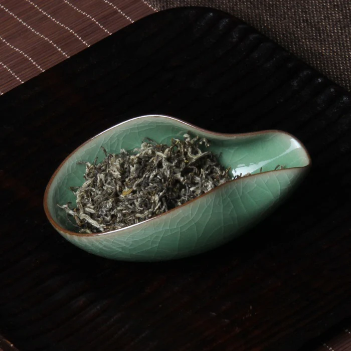 Ice Crack Longquan Celadon Cha He - Image 11