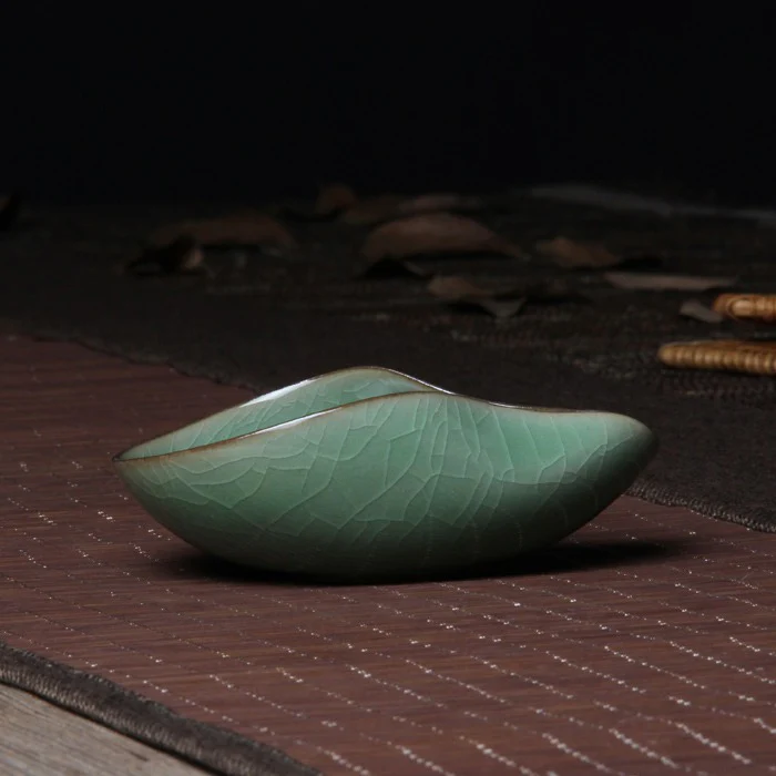 Ice Crack Longquan Celadon Cha He - Image 12