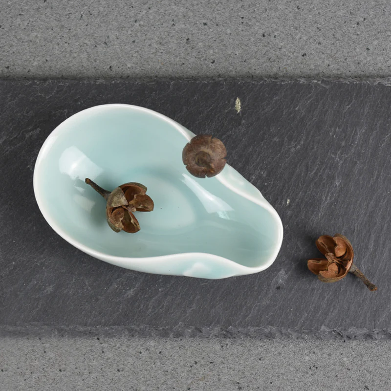 Ice Crack Longquan Celadon Cha He - Image 8