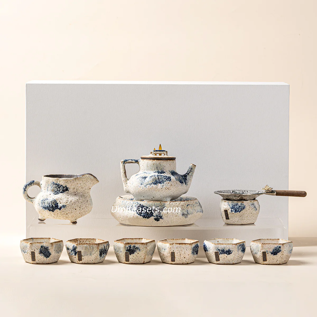 Japanese Coarse Pottery Kobiki Tea Set - Image 4