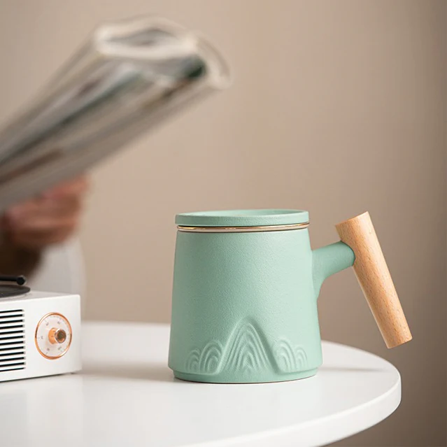 Japanese Mountain Tea Cup With Wooden Handle - Image 17