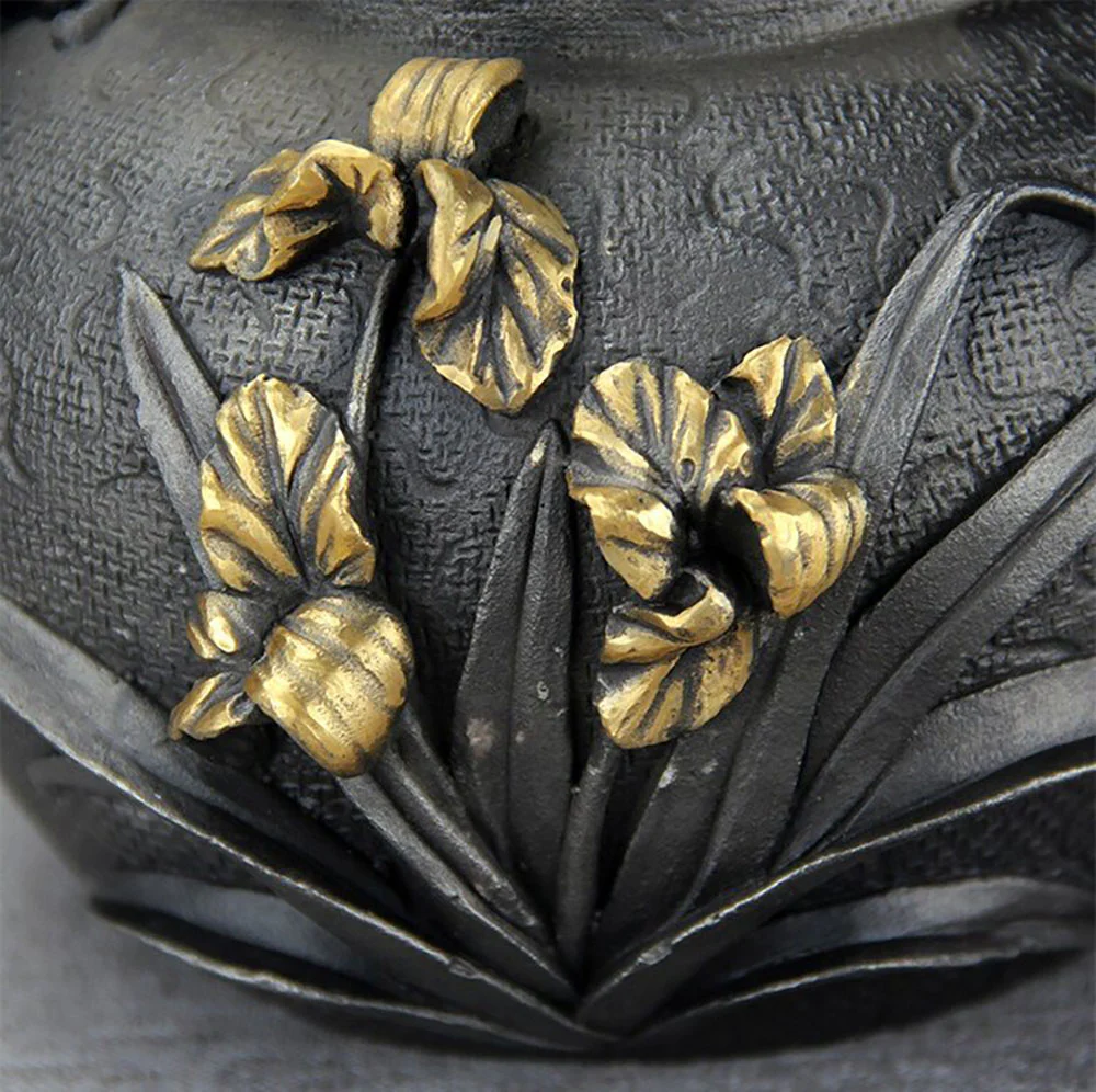 Japanese Orchids And Crabs Cast Iron Teapot - Image 3