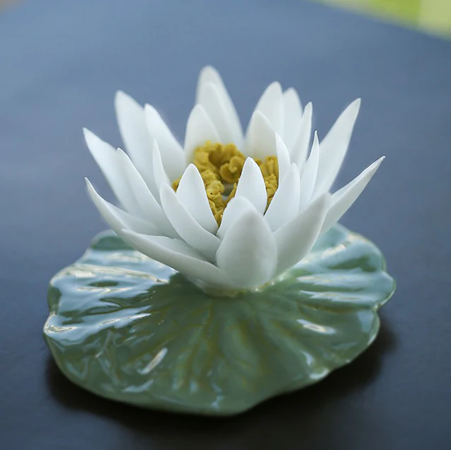Lotus Flower And Leaf Porcelain Tea Pet - Image 11
