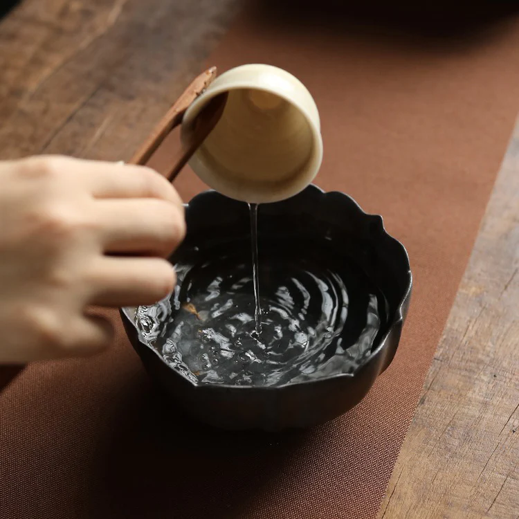 Lotus Shaped Coarse Pottery Tea Washer - Image 9