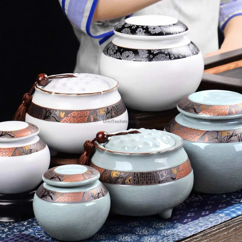 Lotus Shaped Ge Kiln Tea Caddy - Image 4