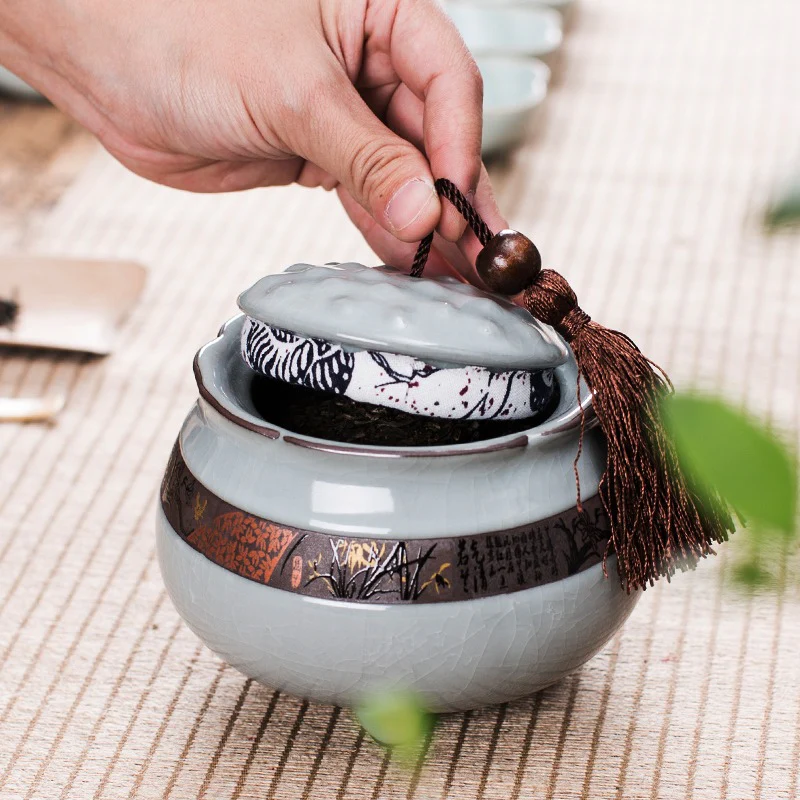 Lotus Shaped Ge Kiln Tea Caddy - Image 8
