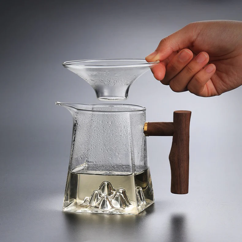 Mountain Glass Fair Cup With Wooden Handle - Image 7