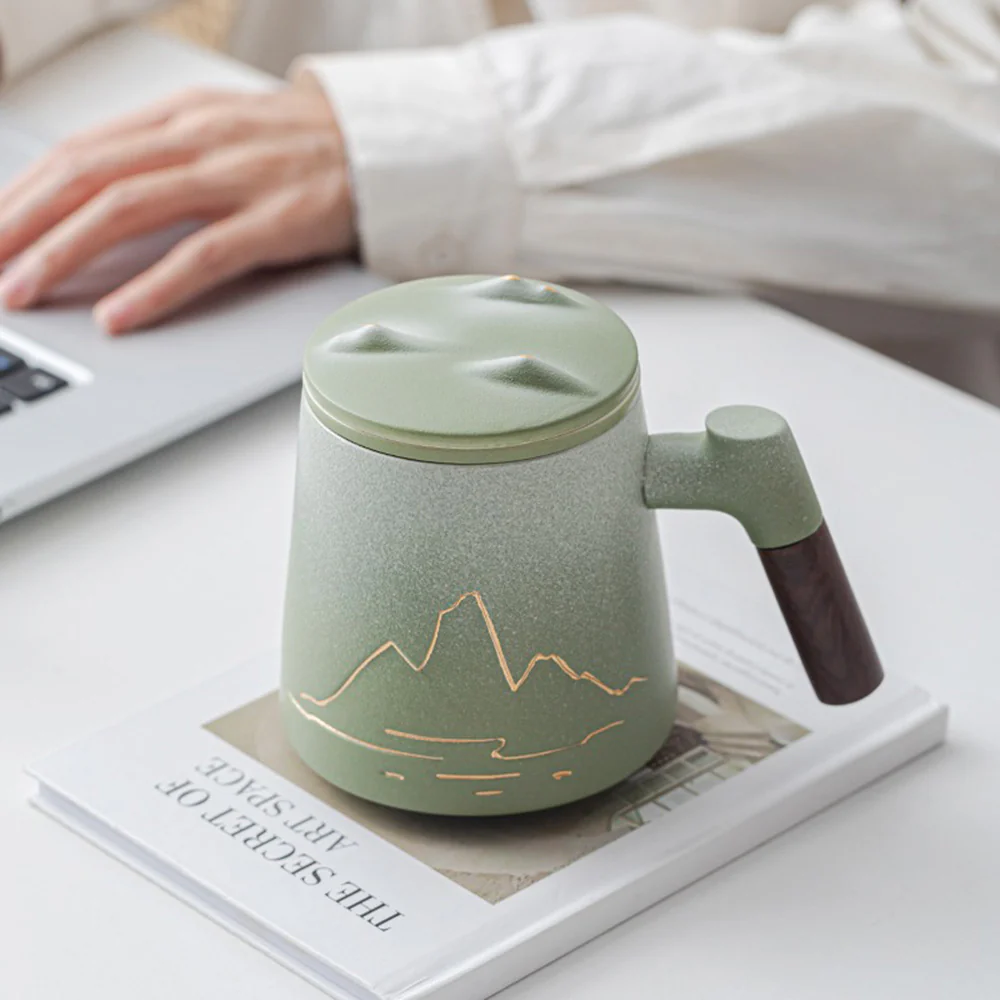 Thousand Miles of Rivers and Mountains Tea Cup - Image 4
