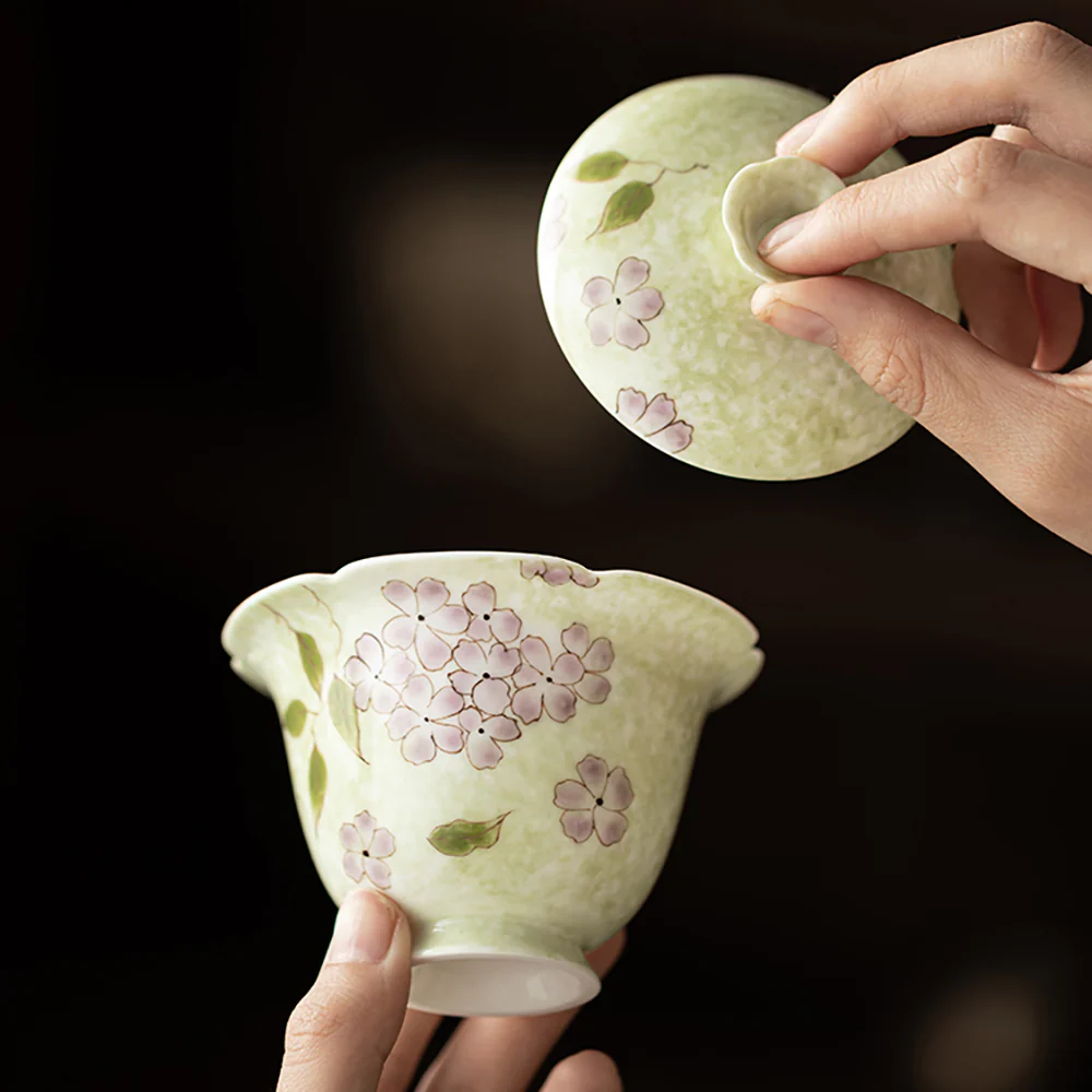 Underglaze Painting Hydrangea Porcelain Gaiwan - Image 8
