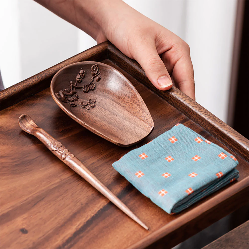 Walnut Wood Cha He With Tea Needle - Image 2