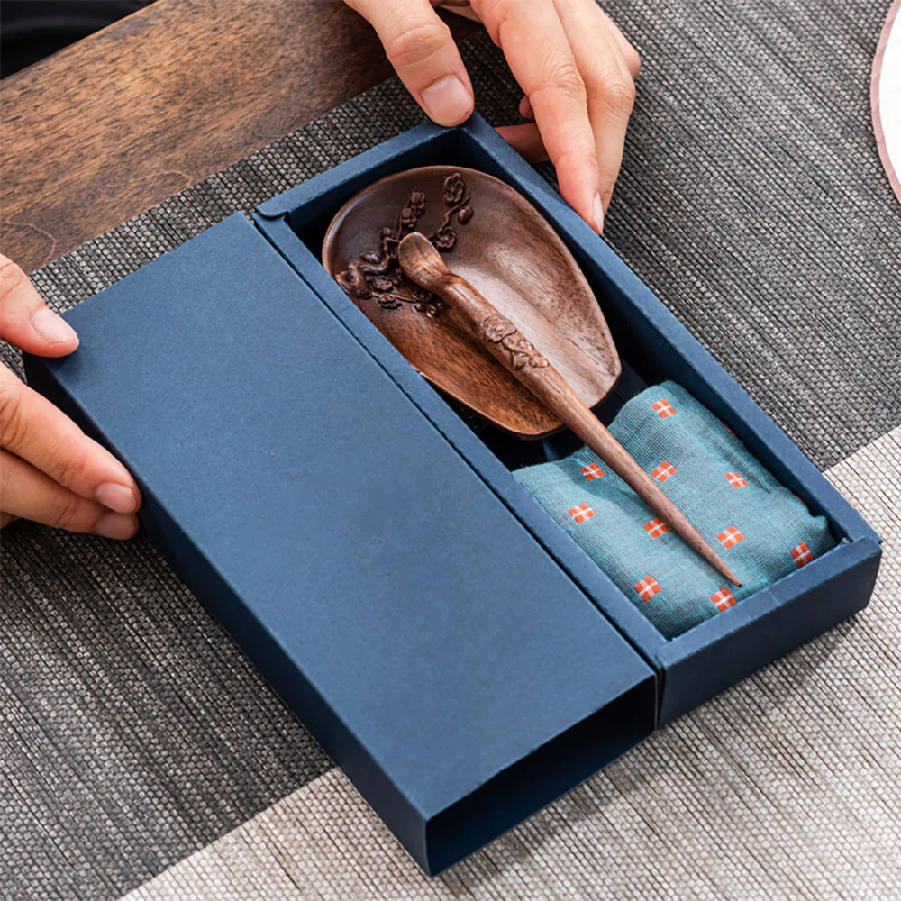 Walnut Wood Cha He With Tea Needle - Image 3
