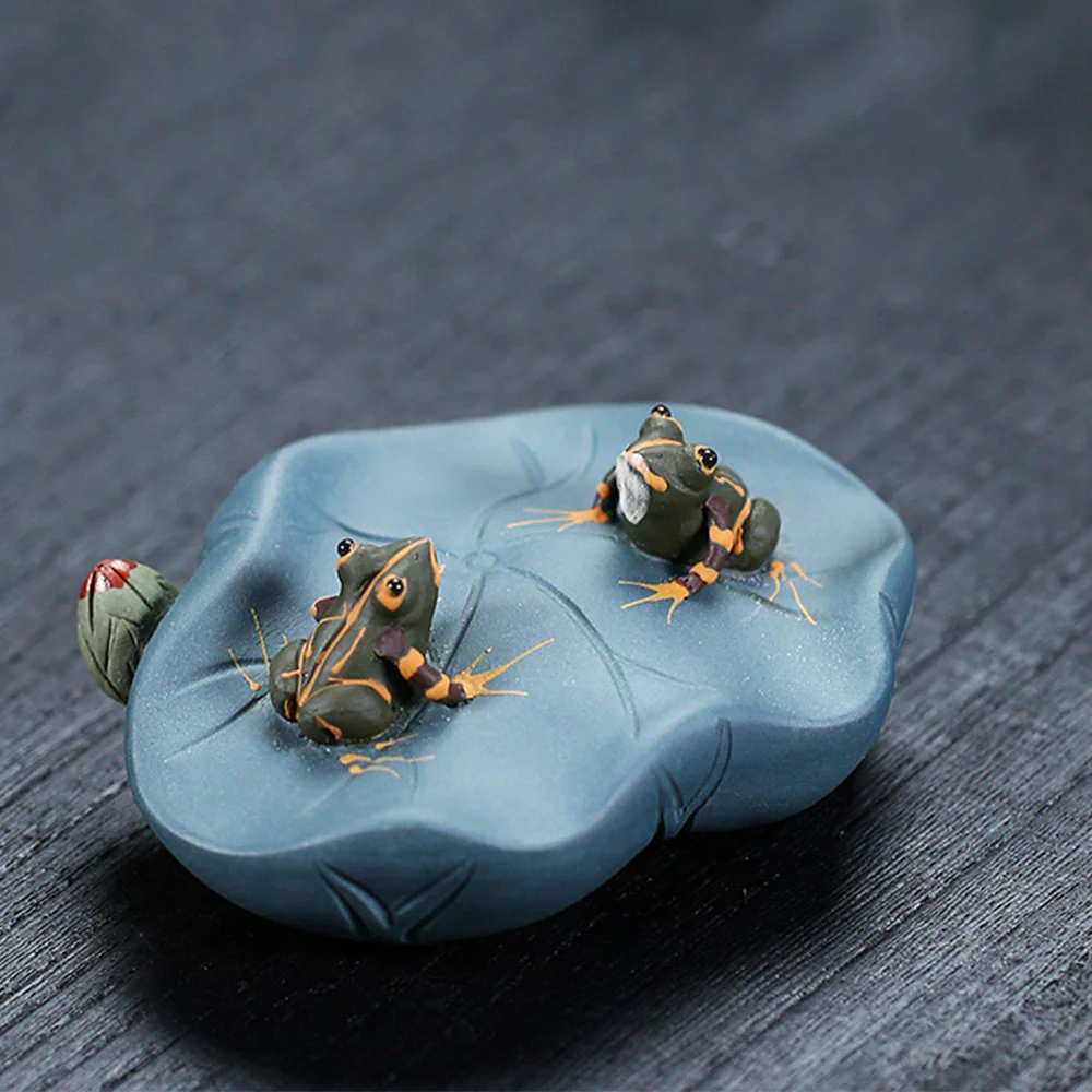 Yixing Clay Lotus Leaf With Frogs Tea Pet - Image 2