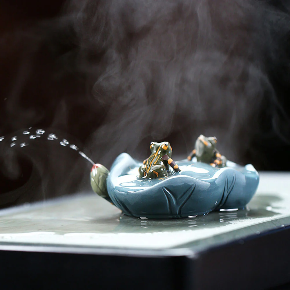 Yixing Clay Lotus Leaf With Frogs Tea Pet - Image 3